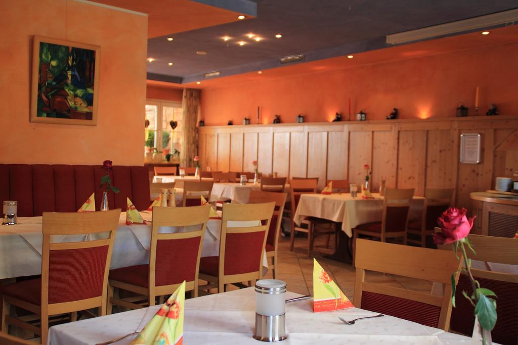 Hotel Restaurant Reichsadler Buchen  Szoba fotó